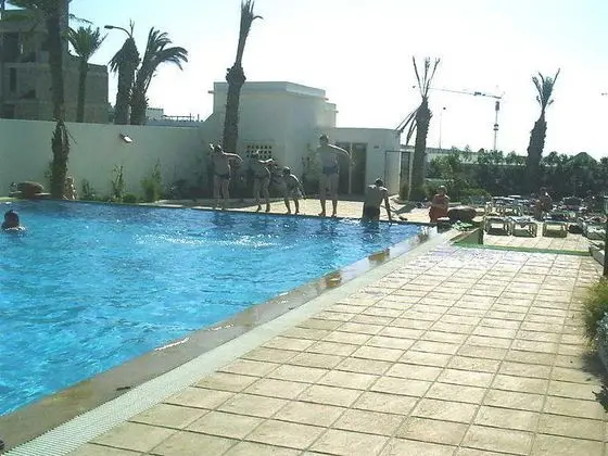 Flathotel - Havuz