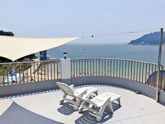 Flat B Hostel - Hostel