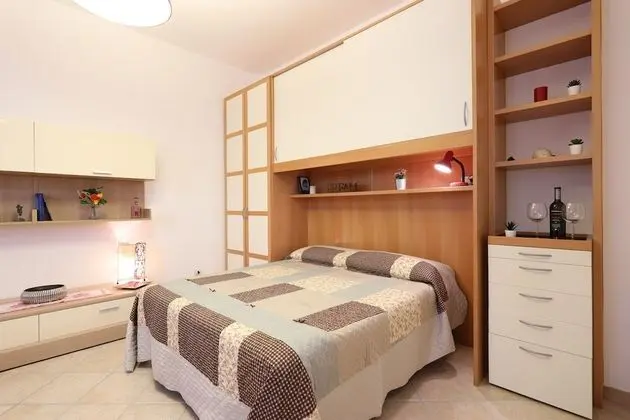 Flat Near The Historic Centre With Private Parking - Oda