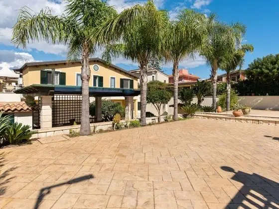 Flat Near the sea With air Conditioning and Patio - Öne Çıkan Resim