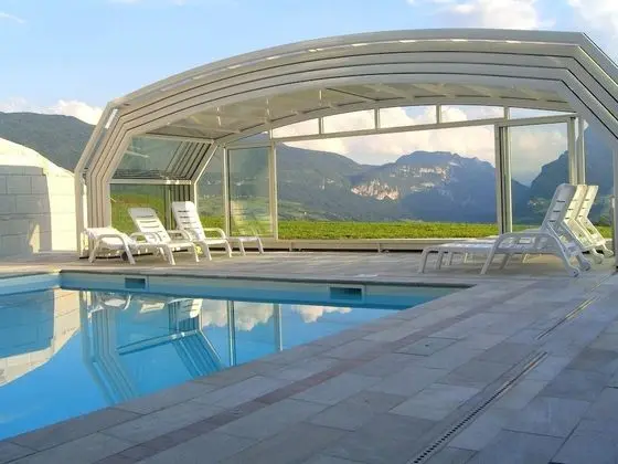 Flat in Villa With Swimming Pool With Sunroof