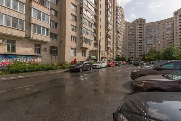 FlatHome24 on Kolomiazhsky - Dış Mekan