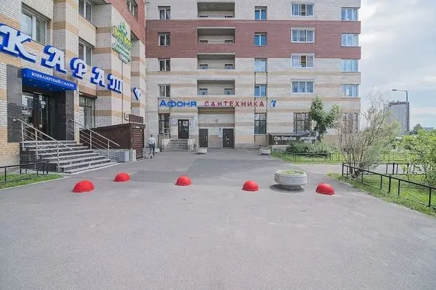 FlatHome24 metro Komendanskiy prospect - Dış Mekan
