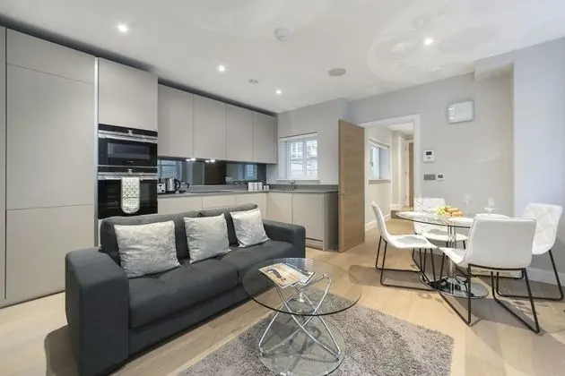 Fleet Street by Servprop