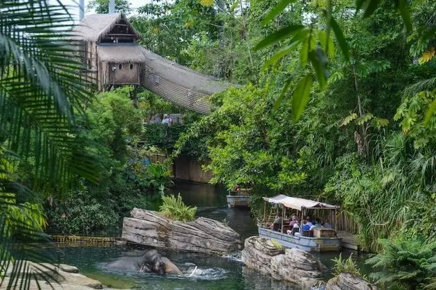 Fletcher Hotel Restaurant ByZoo Emmen - Dış Mekan