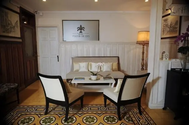 Hotel Fleur De Lys - Lobi