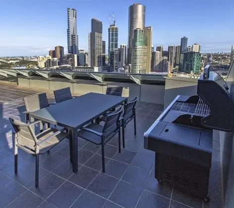 Flinders Luxury Penthouse - Yerinde Yemek
