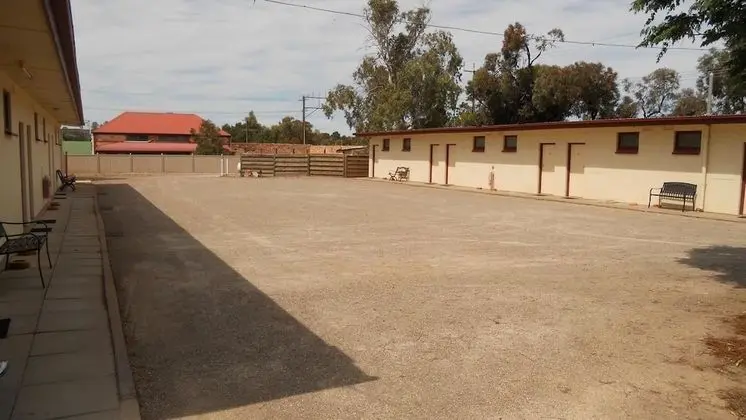 Flinders Ranges Motel - Dış Mekan