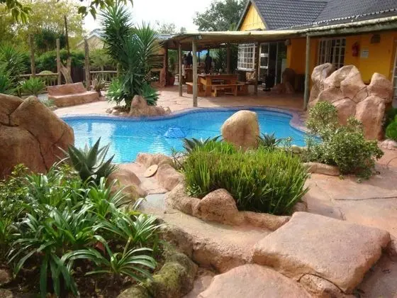 Flintstones Guest House Fourways - Havuz