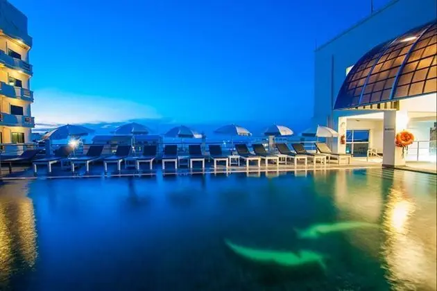 Flipper House Hotel - Havuz