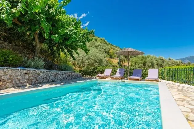 Villa Flisvos Large Private Pool Walk to Beach Sea Views A C Wifi - Oda