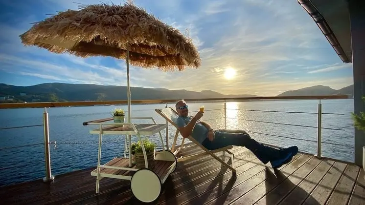 Floating House Bergen - 1