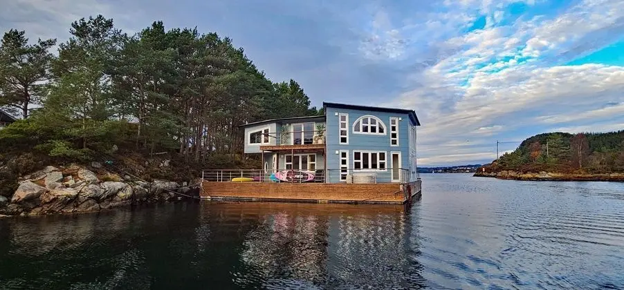 Floating House Bergen - Öne Çıkan Resim