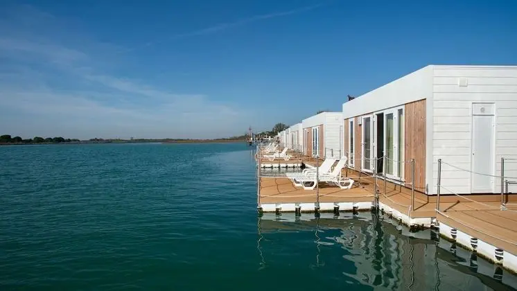 Floating Resort