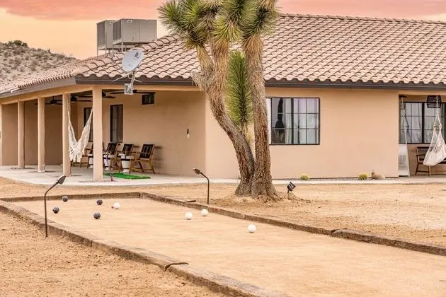 Flora by Avantstay Modern & Private Desert Oasis on Large Grounds w/ Pool & Bocce Ball! - İç Mekan