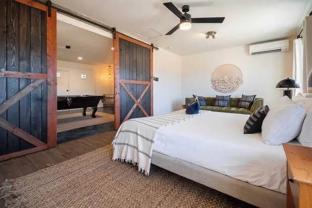 Flora by Avantstay Modern & Private Desert Oasis on Large Grounds w/ Pool & Bocce Ball! - İç Mekan