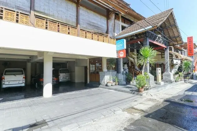 Hotel The Flora Kuta Bali - Dış Mekan