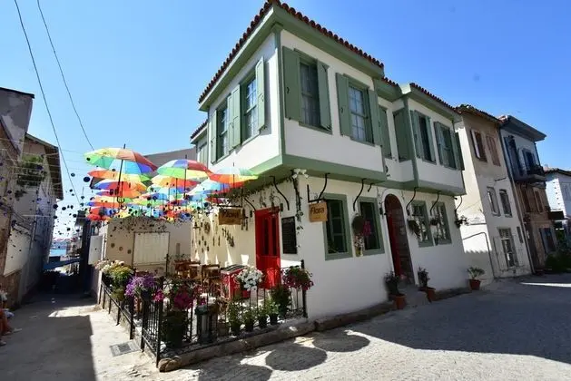 Flora Pansiyon