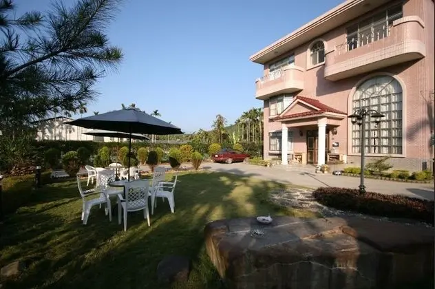 Flora Rexort Guesthouse