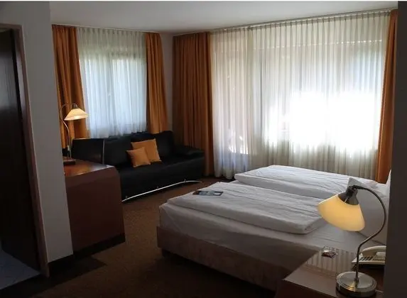 Hotel Flora Stuttgart - Möhringen - Genel