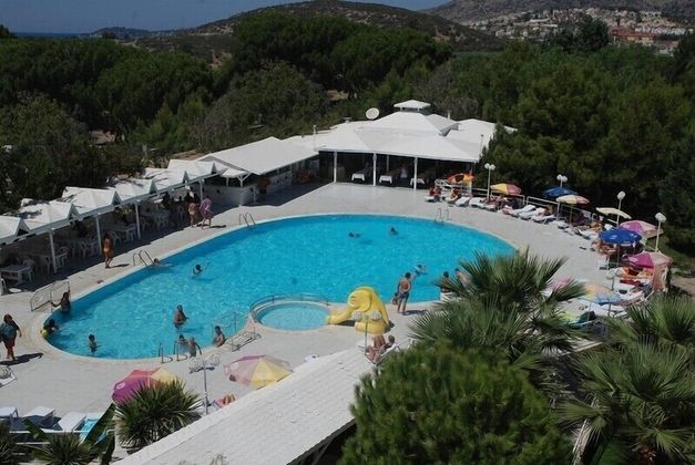Flora Suites HotelFotoğrafı
