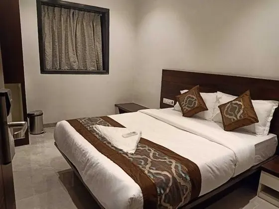 Hotel Flora Suites - Oda