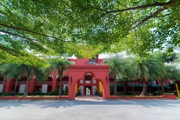Floral Hotel Sheik Istana Chiangmai - Dış Mekan