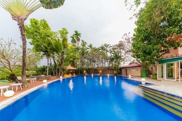 Floral Hotel Sheik Istana Chiangmai - Havuz