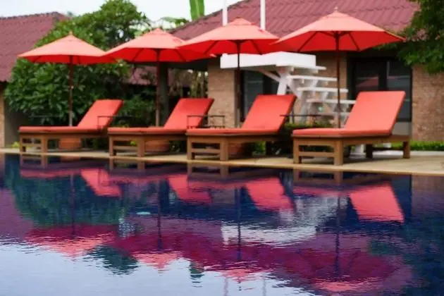 Floraville Phuket Resort - Havuz