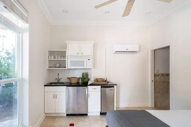 Florence by Avantstay Gorgeous Villa Steps From Beach w/ Pool & Hot Tub - İç Mekan