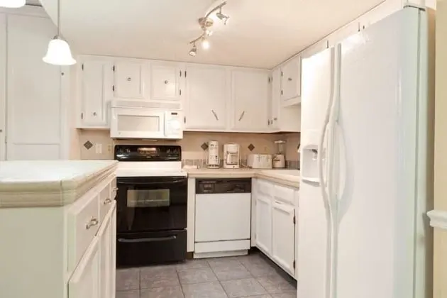 Florence II Condominium 502 - Mutfak