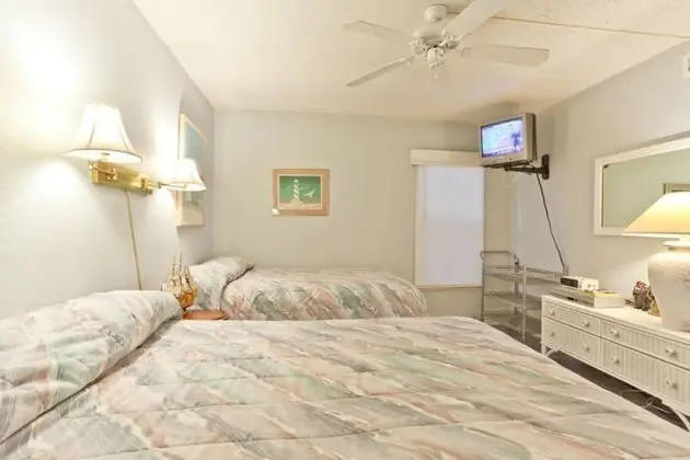 Florence II Condominium 502 - Oda