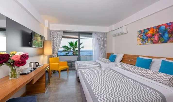 Floria Beach Hotel - Oda