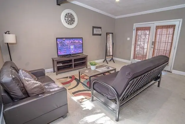Florida St #B Near Downtown With all Amenities - Oda Düzeni