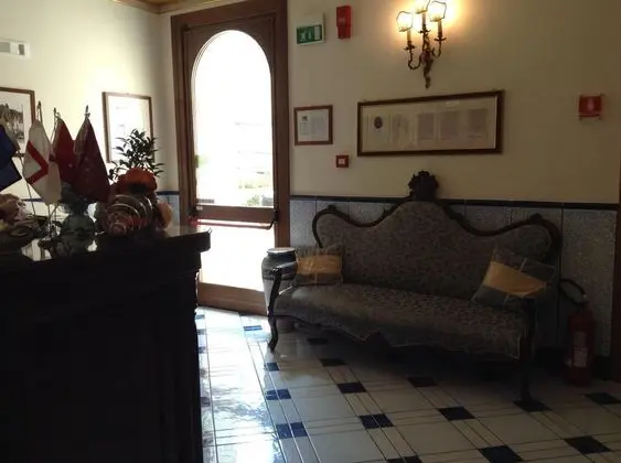 Hotel Floridiana - Lobi