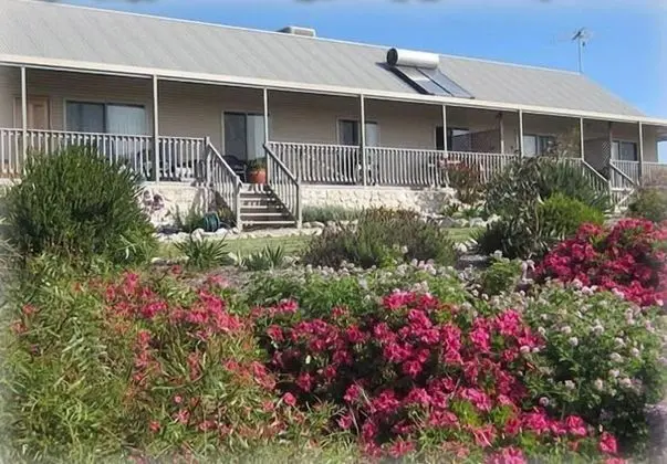 Flour Cask Bay Retreat - 1