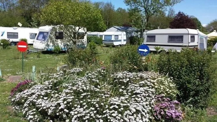 Flower Camping Le Rompval - Dış Mekan