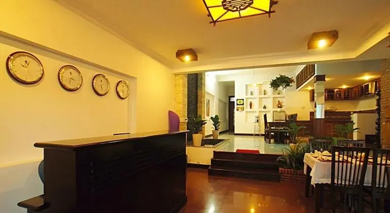 Flower Garden Homestay - Lobi