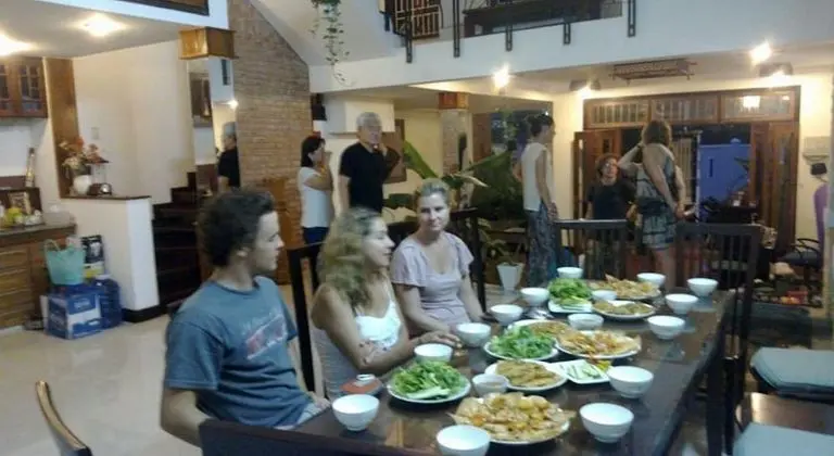 Flower Garden Homestay - Yerinde Yemek