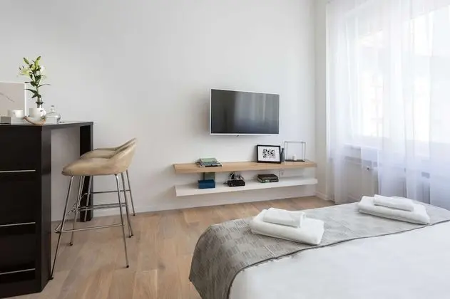 Flower Square Studio - Heart of the City Center