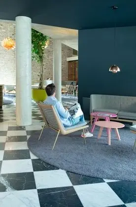 Flowers Hotel Essen - Lobi