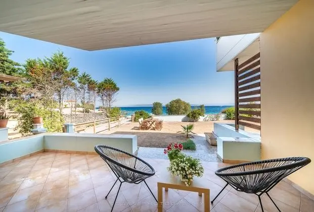 Fluo Seaside Apartment