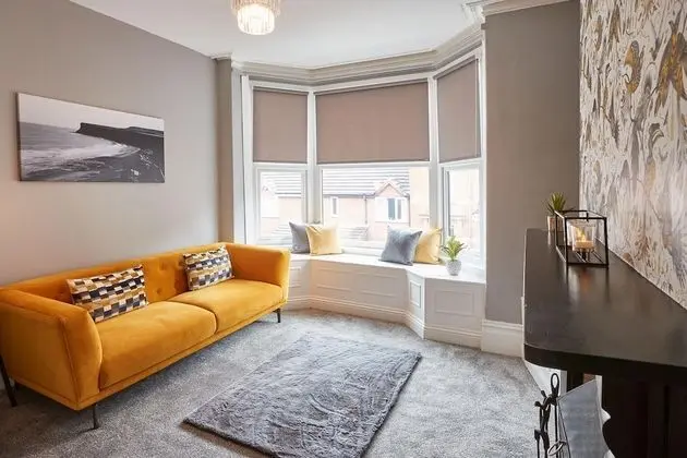 Fly Away Ruby in Saltburn-by-the-sea