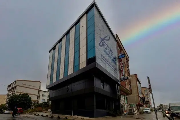 Fly And Stay Airport Hotel - Dış Mekan