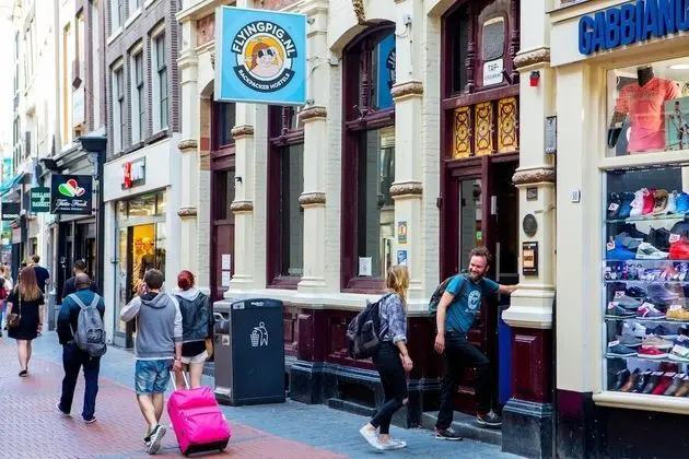 The Flying Pig Downtown Youth Hostel - Dış Mekan