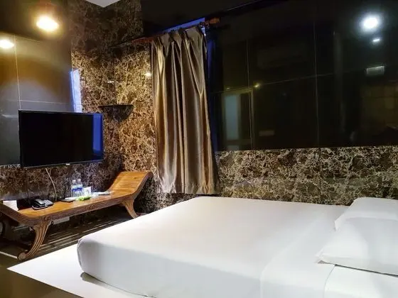 Flyk Hotel - Oda
