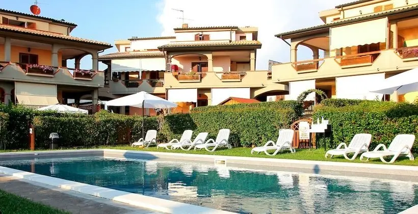 Follonica Apartments