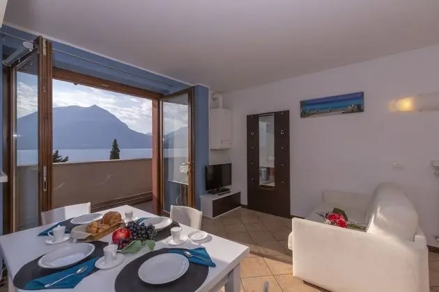 Fontana Del Lago Apt. 10