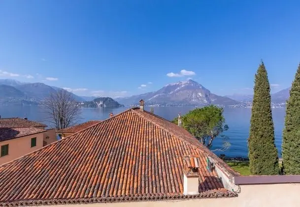 Fontana Del Lago Apt. 11