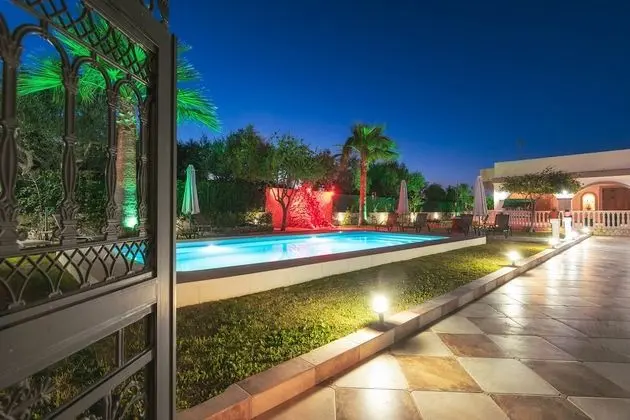 Fontana Holiday Home - Havuz